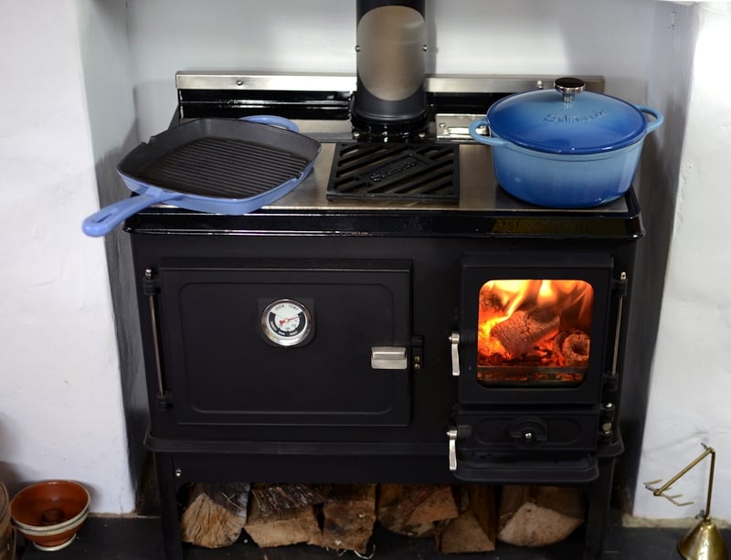 the-tiny-stove-cookware-set-002