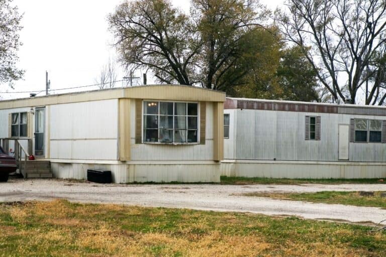 Can a Mobile Home Be Too Old to Move?