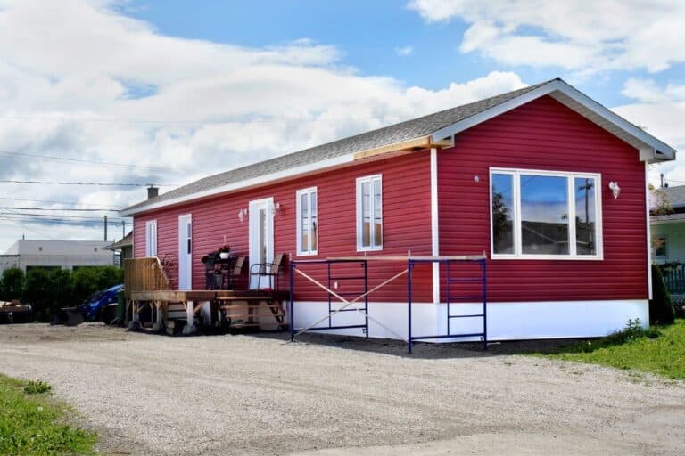 Can a Mobile Home on a Permanent Foundation Be Moved?
