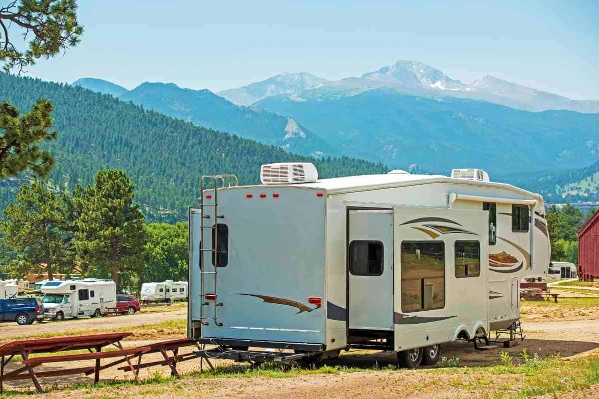 3 Reasons Why Your RV Is Leaning To One Side & How To Fix It Fast