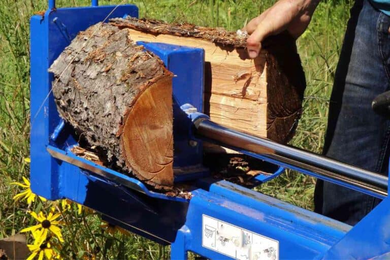 When To Get The Best Deal On A Log Splitter At Tractor Supply